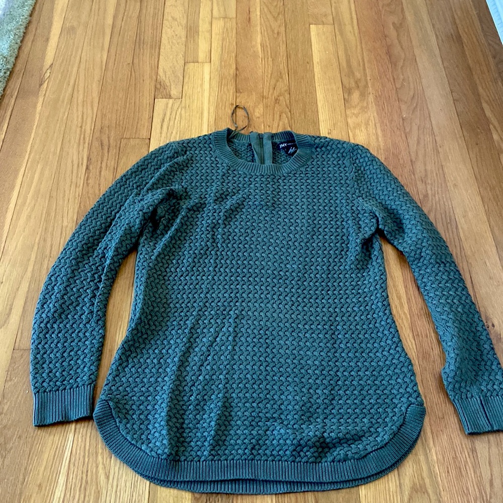Green JNY sweater